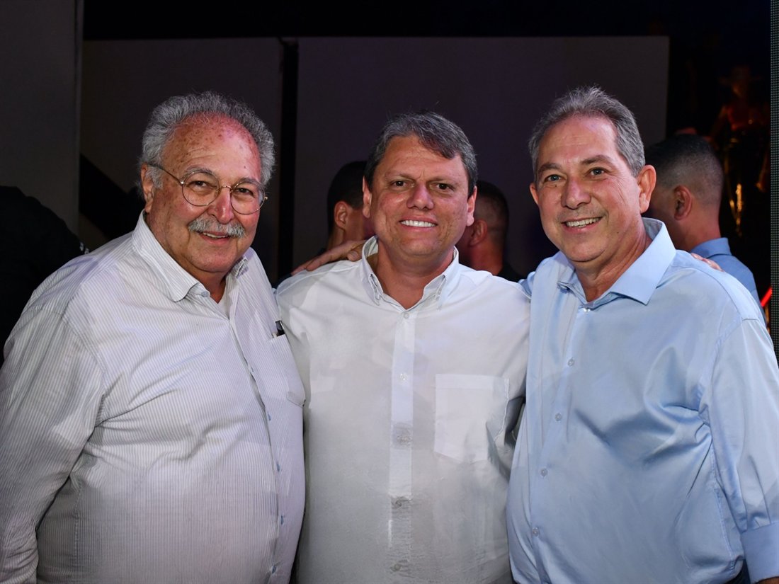 Mussa Calil com o governador Tarcísio de Freitas